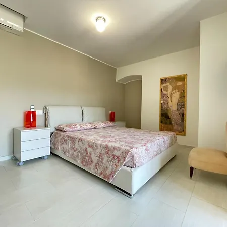 Mare E Monti Di Simonetta *