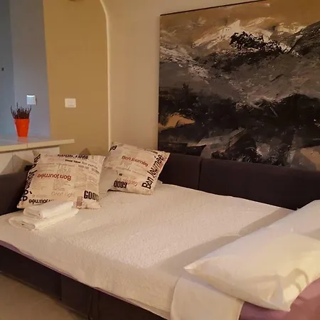 Mare E Monti Di Simonetta Holiday home Spotorno