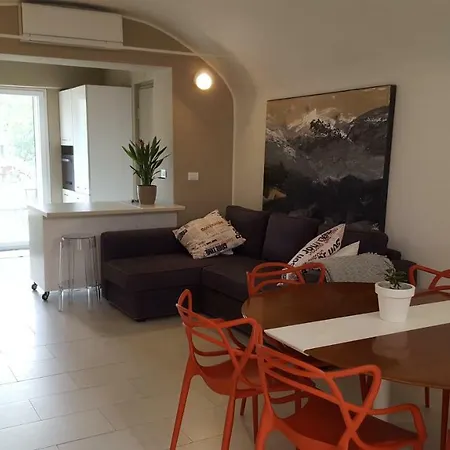 Mare E Monti Di Simonetta * 스포토르노