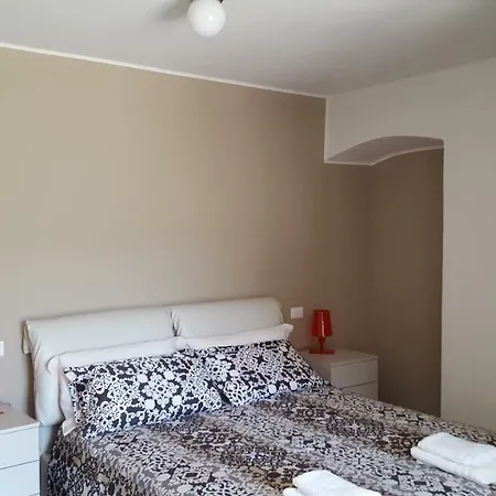 Mare E Monti Di Simonetta * Споторно